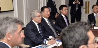 Gil y Cerezo en Pekín para reunirse con Wang Jianlin