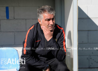 Afonso: «Hay que mentalizar a los chicos para que tengan la cabeza fría» Afonso espera al arranque sentado en su banquillo.