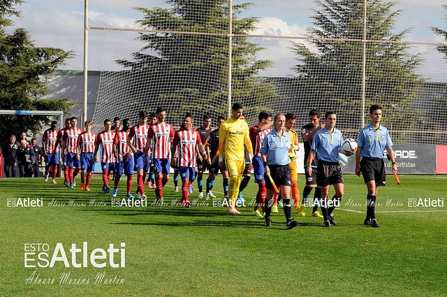 El Atleti B, saltando al campo de El Cerro