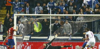 La teoría del vértigo o cómo hacerse pequeño para seguir creciendo Oblak saca una mano salvadora contra el Málaga