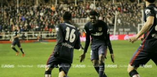 Correa: “Los que entramos activamos el equipo” Correa celebra con Thomas su gol en Vallecas