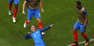 Griezmann mete a Francia en cuartos de final con un doblete