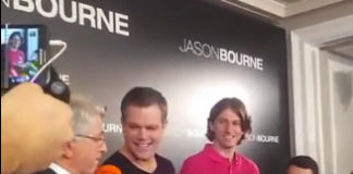 Enrique Cerezo viste de rojiblanco a Matt Damon