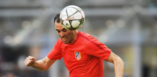 Godin celebra por Twitter sus seis años en rojiblanco