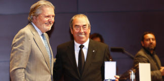 Adelardo recibe la Medalla al Mérito Deportivo