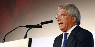 Enrique Cerezo: «Son una pequeña minoría los que quitarían la placa a Hugo Sánchez»