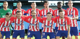 Juego gris y tres puntos de oro