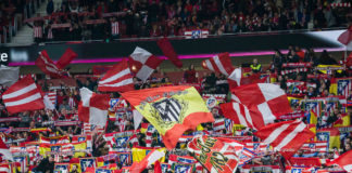El Frente Atlético reivindica el antiguo escudo
