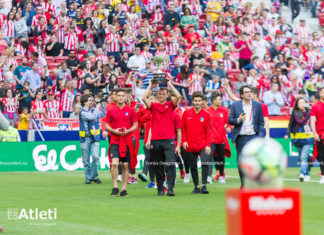 El Atleti Juvenil campeón de campeones, dio la vuelta de honor en el Metropolitano El Atleti Juvenil campeón de campeones, dio la vuelta de honor en el Metropolitano