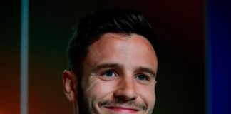 Saúl: «Griezmann lo da todo cada vez que se pone la camiseta del Atleti» Saúl: "Griezmann lo da todo cada vez que se pone la camiseta del Atleti"