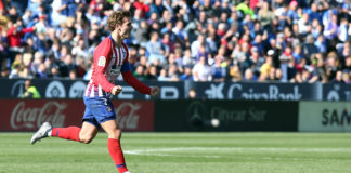 Griezmann tira del carro Griezmann celebra su gol de falta en Butarque | Foto: Ángel Gutiérrez - Atlético de Madrid.