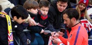 10.000 atléticos acompañaron al equipo en el entrenamiento a puerta abierta