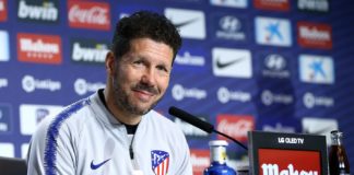 Simeone: «Estoy tranquilo. Esto es largo y hay que esperar sentado» Simeone: "Estoy tranquilo. Esto es largo y hay que esperar sentado"
