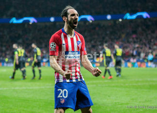 Juanfran: «Necesitamos más noches así en el Metropolitano» Juanfran: "Necesitamos más noches así en el Metropolitano"