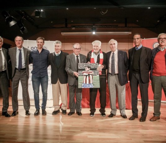 El Atlético de Madrid homenajeó a Jorge Griffa Homenaje Los50 Griffa